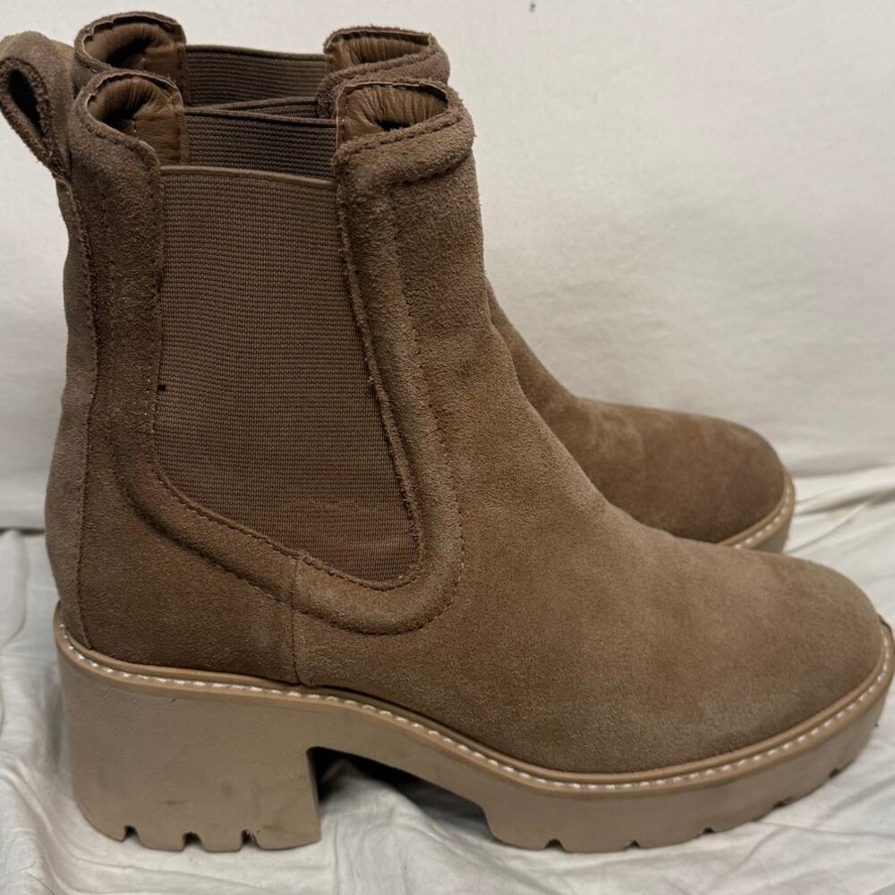 Dolce Vita Lug Chelsea Boot Taupe Suede Size 7 | Old Money Aesthetic - Picture 7 of 7